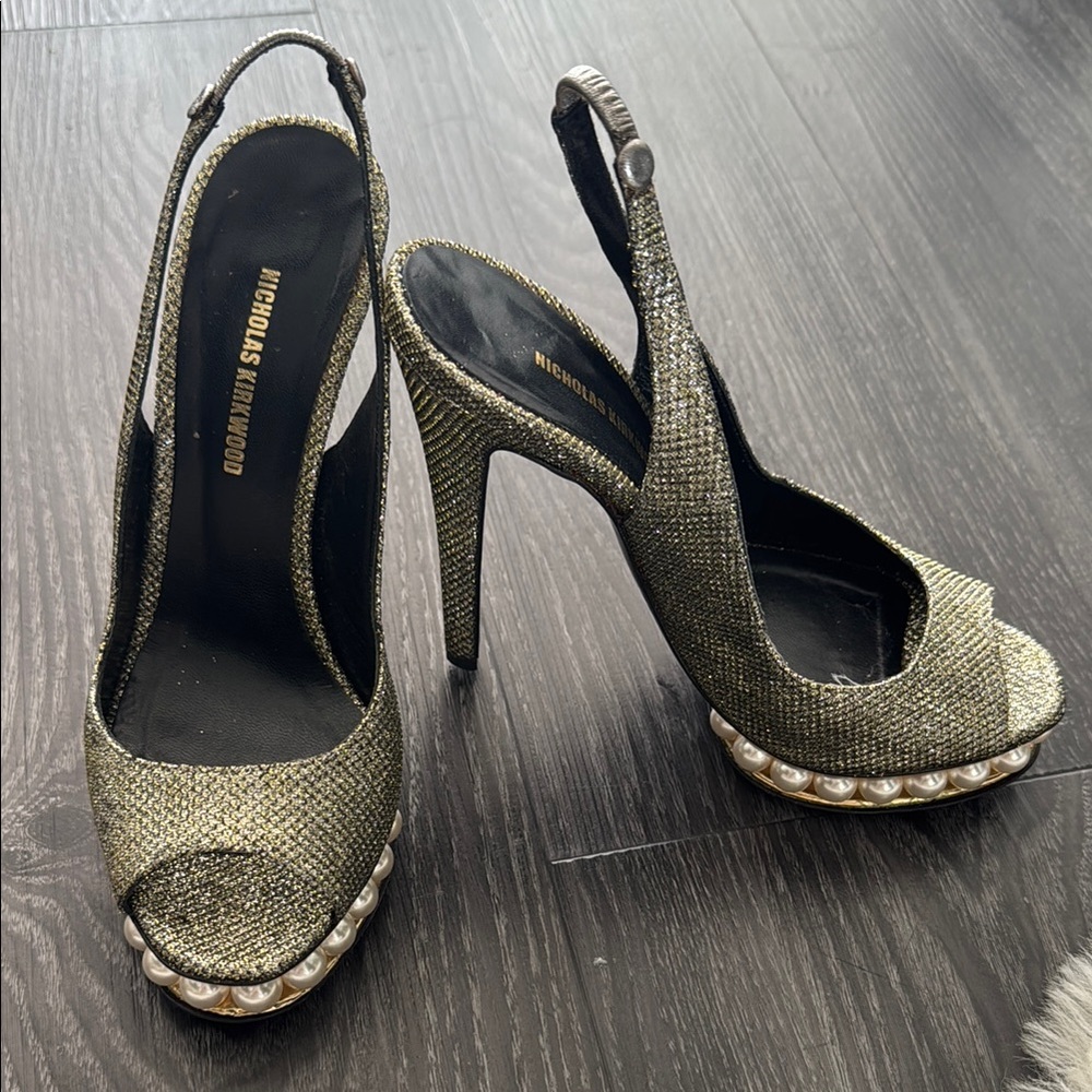 Nicholas Kirkwood Gold Slingback Heels